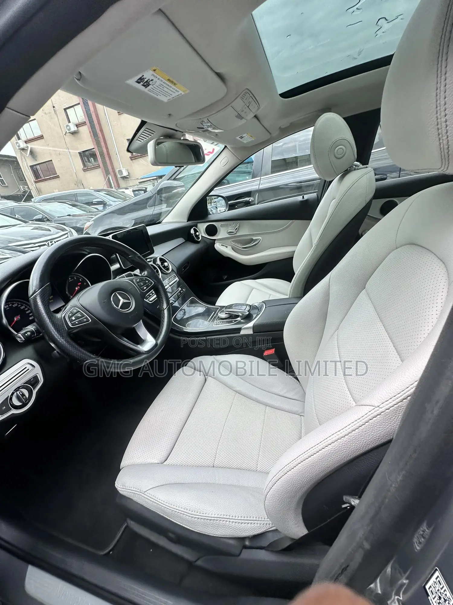 Mercedes-Benz C300 Luxury 4dr AWD 4Matic Sedan (2.0L 4cyl 7A) 2015 Gray