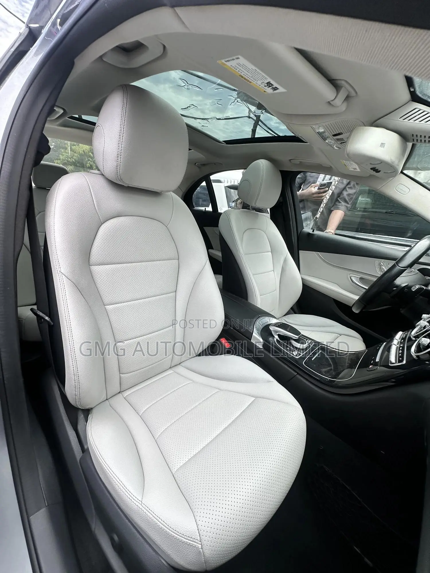 Mercedes-Benz C300 Luxury 4dr AWD 4Matic Sedan (2.0L 4cyl 7A) 2015 Gray