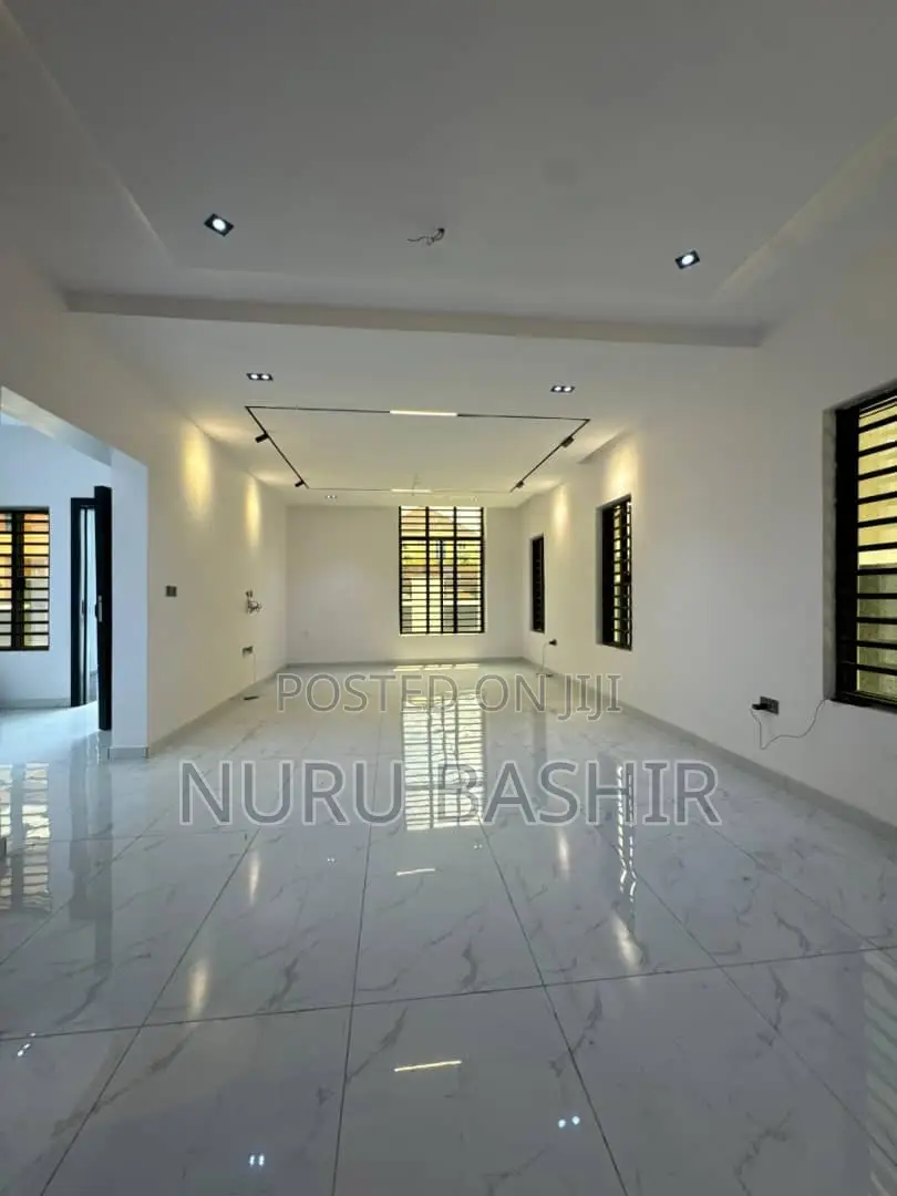 4bdrm Duplex in Carlton Gate Estate, Akobo for sale