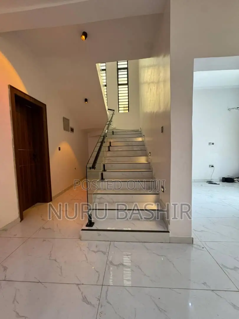 4bdrm Duplex in Carlton Gate Estate, Akobo for sale