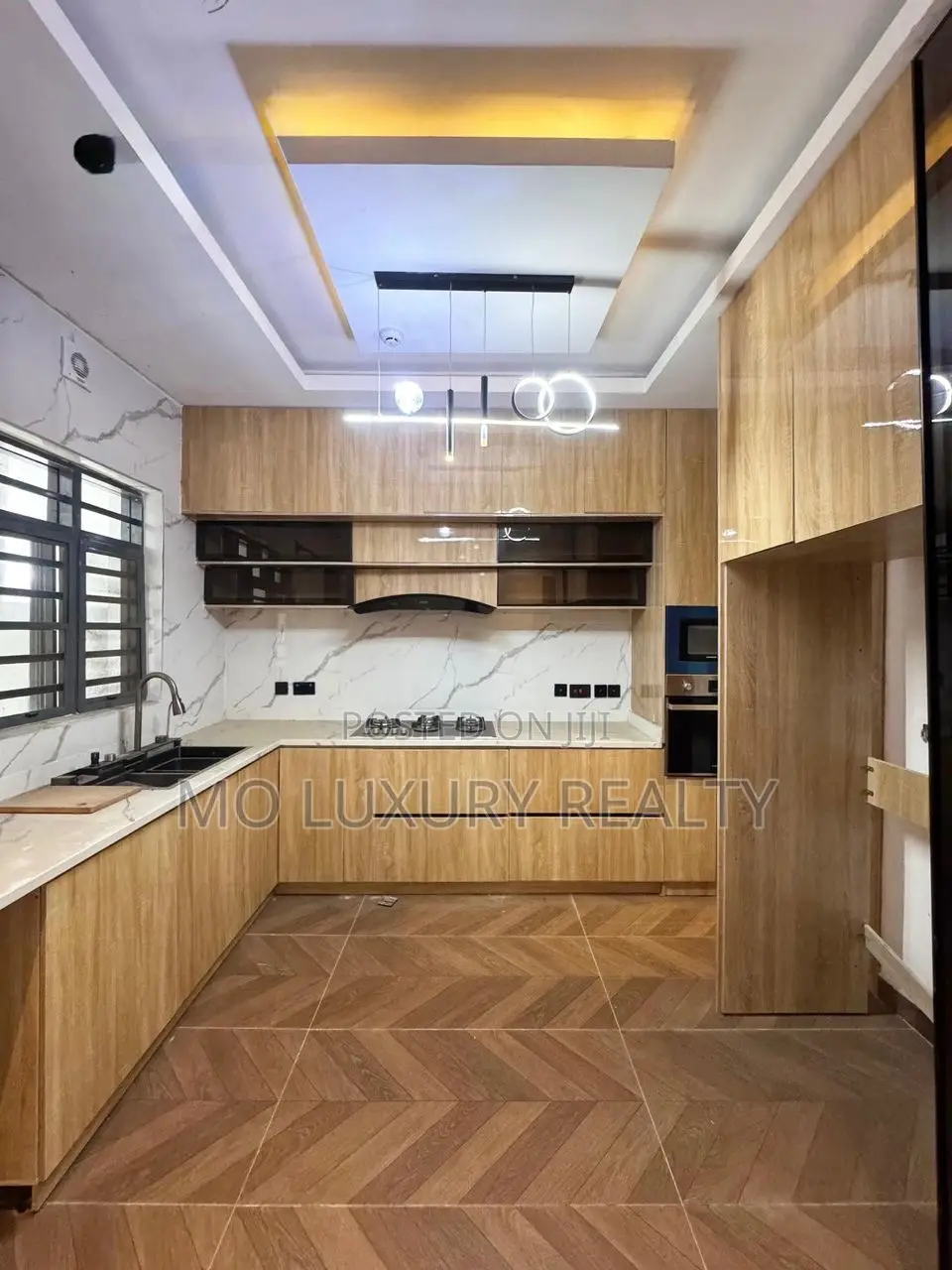 4bdrm Townhouse / Terrace in Lekki for rent
