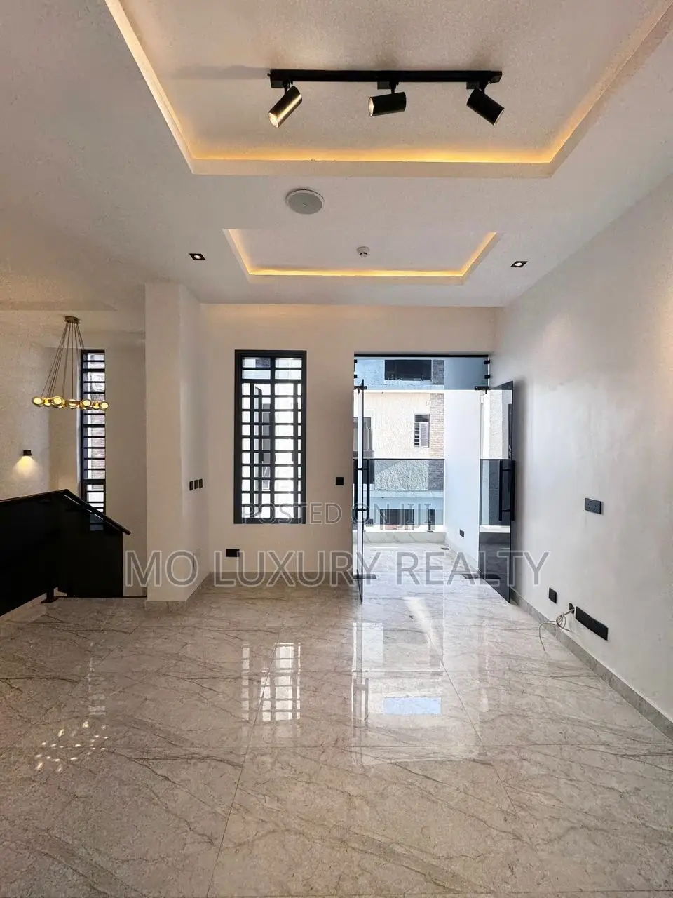 4bdrm Townhouse / Terrace in Lekki for rent