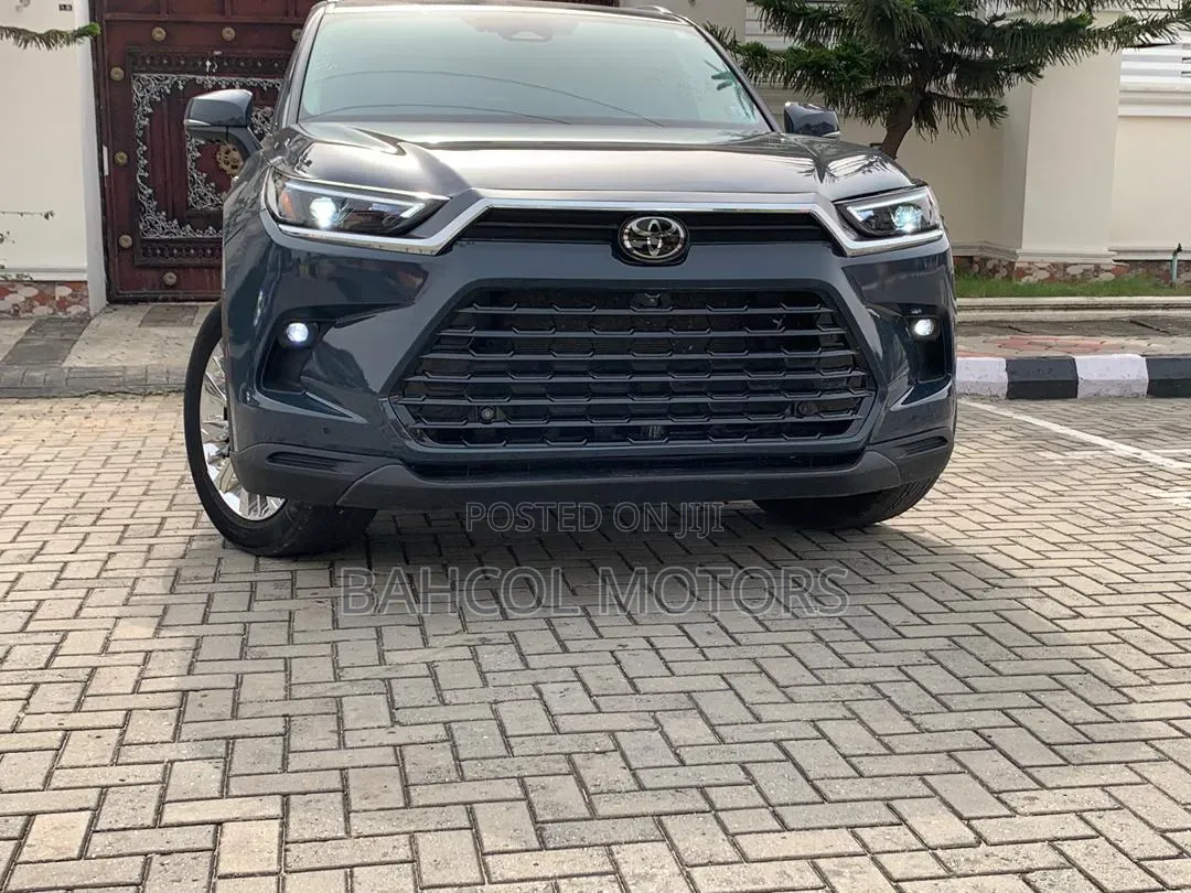 Toyota Grand Highlander Platinum AWD 2024 Blue