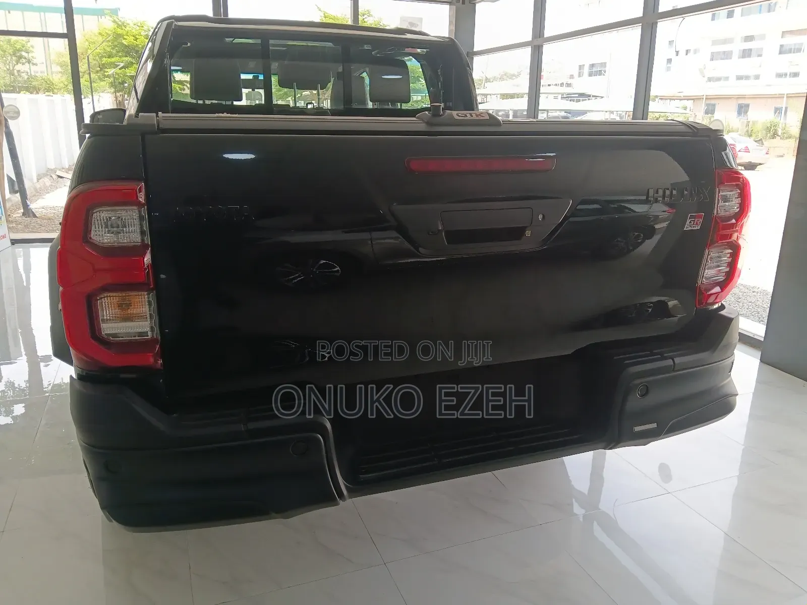 New Toyota Hilux 2025 Black