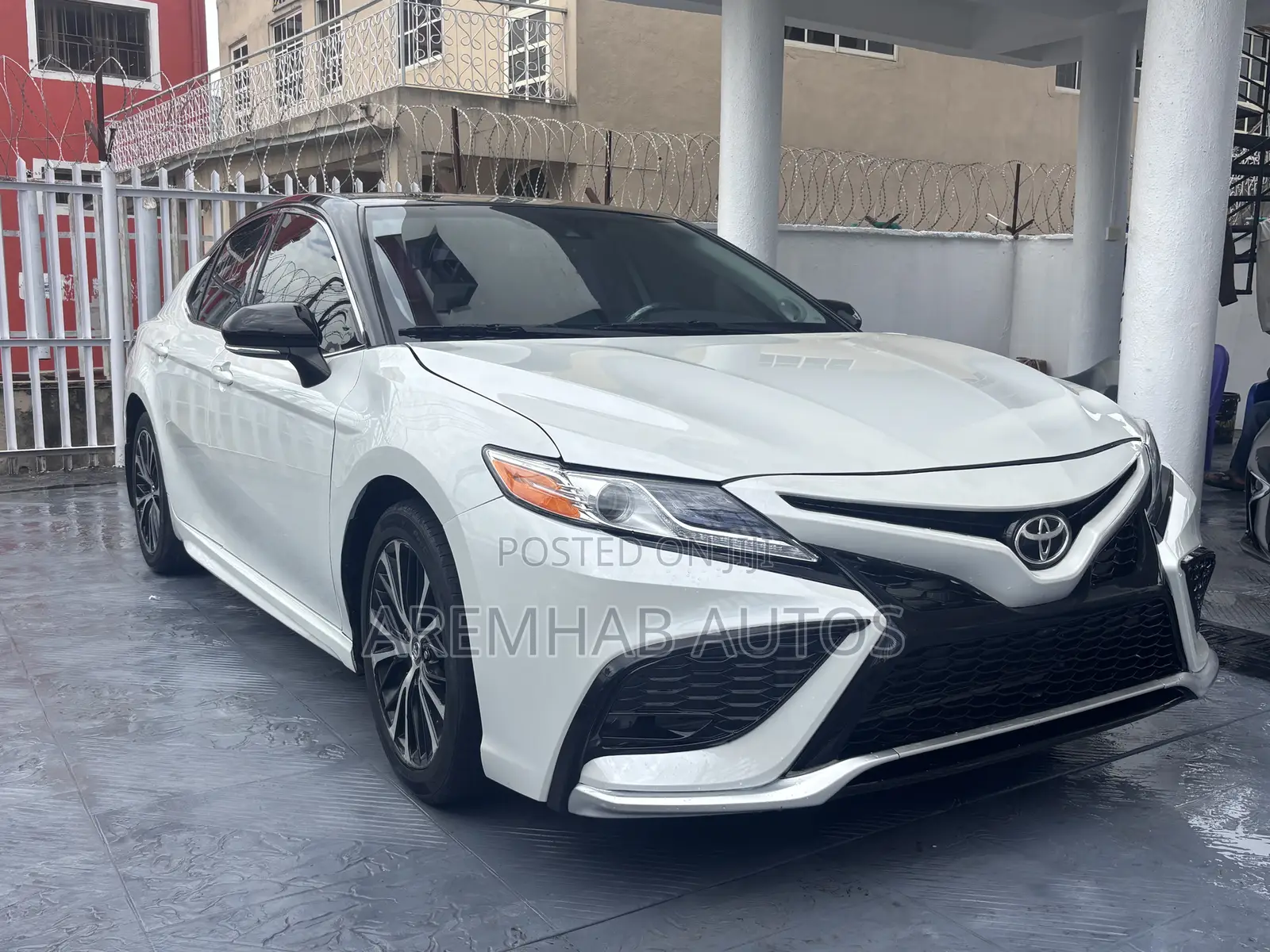 Toyota Camry XSE (2.5L 4cyl 8A) 2019 White