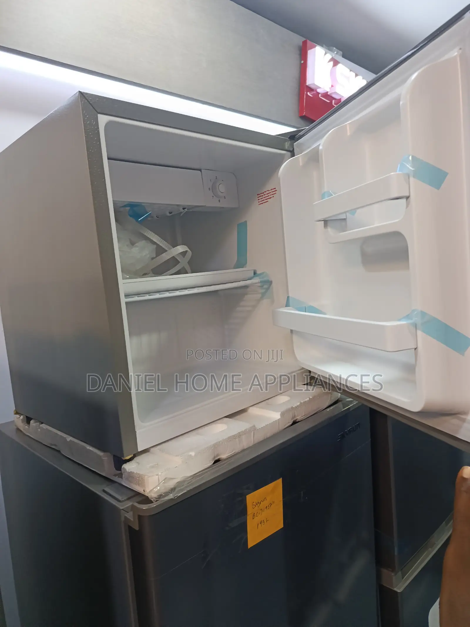 Skyrun 48l Mini Bedside Refrigerator Single Door. BCD-50hw