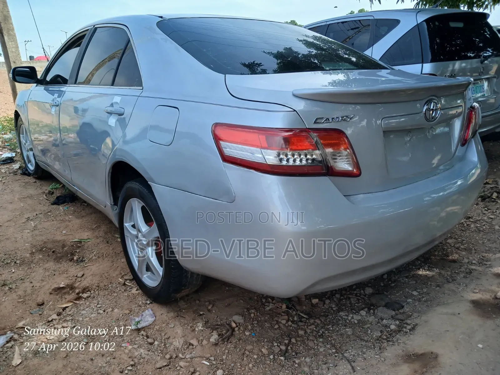 Toyota Camry Base 4dr Sedan (2.5L 4cyl 6M) 2010 Silver