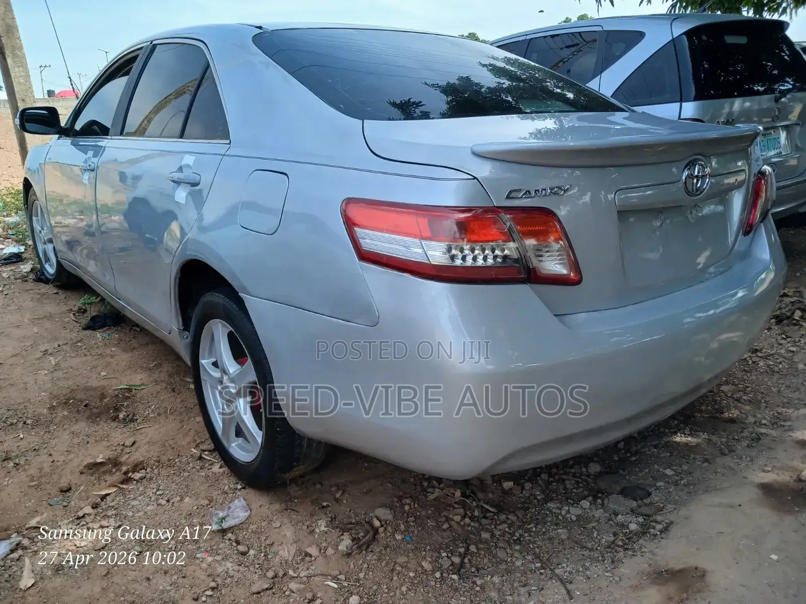 Toyota Camry Base 4dr Sedan (2.5L 4cyl 6M) 2010 Silver