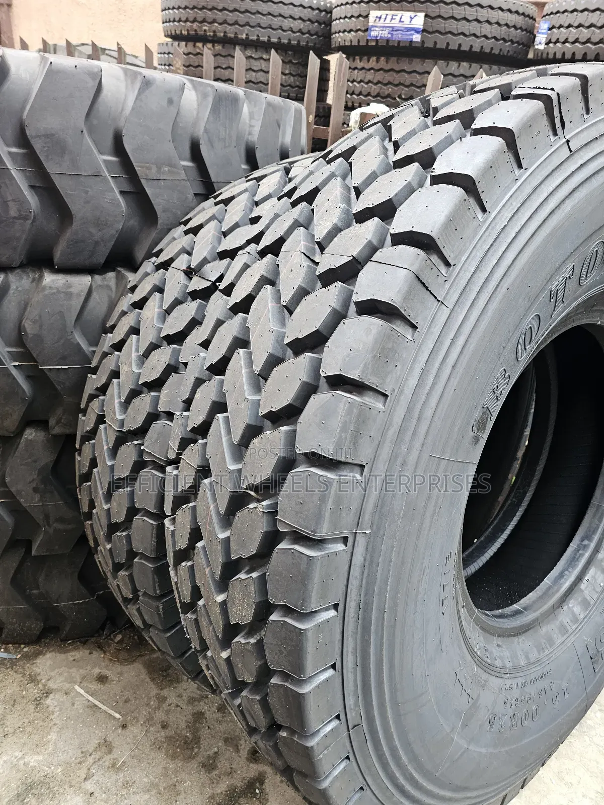 445/95r25 Boto Radial