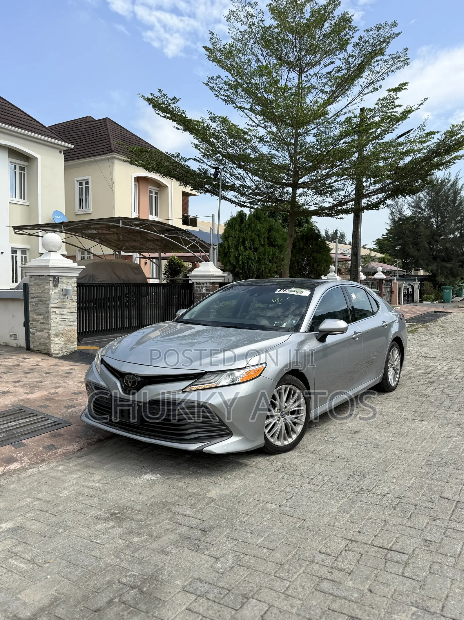 Toyota Camry XLE V6 FWD (3.5L 6cyl 8AM) 2018 Silver