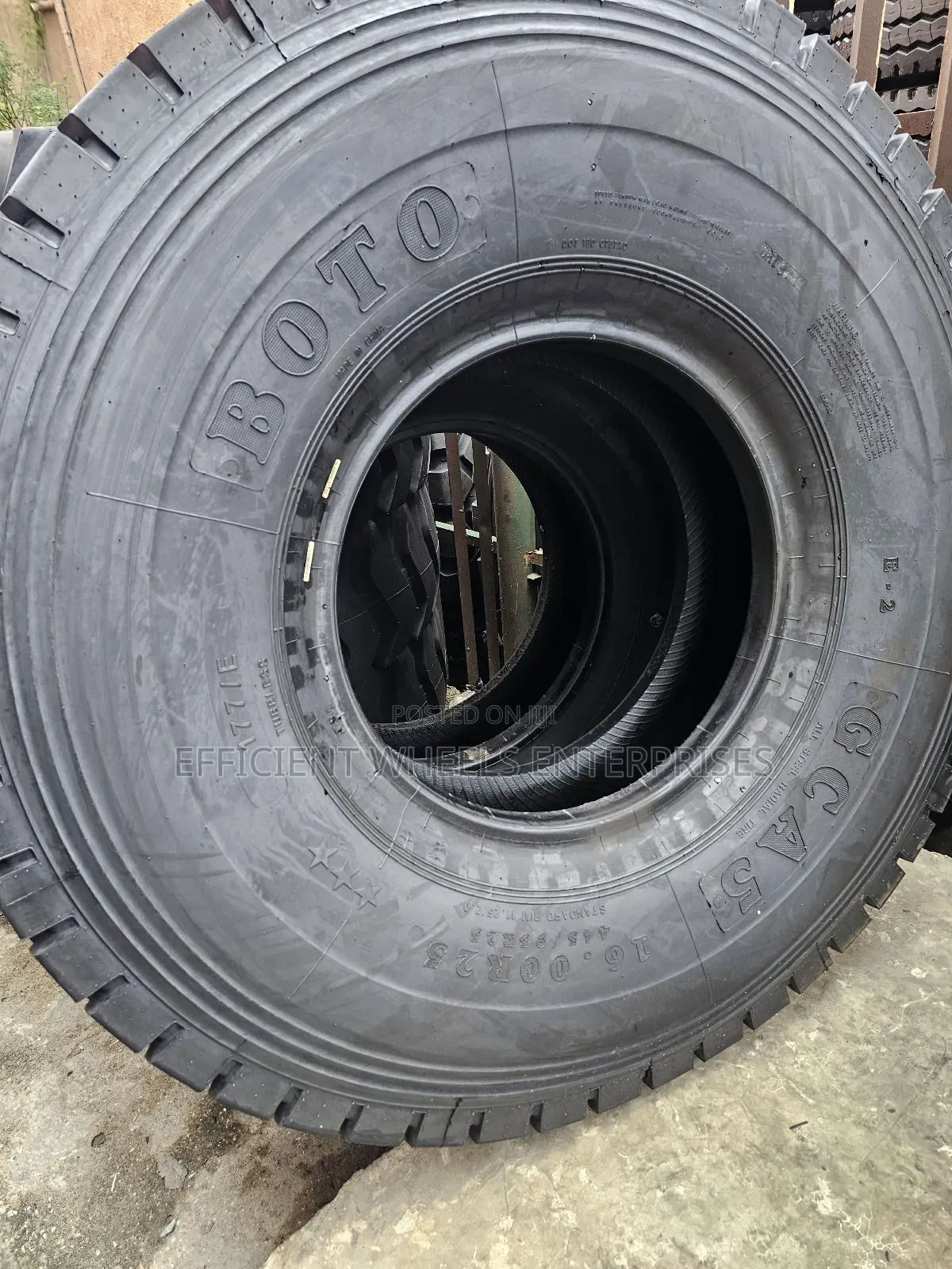 445/95r25 Boto Radial