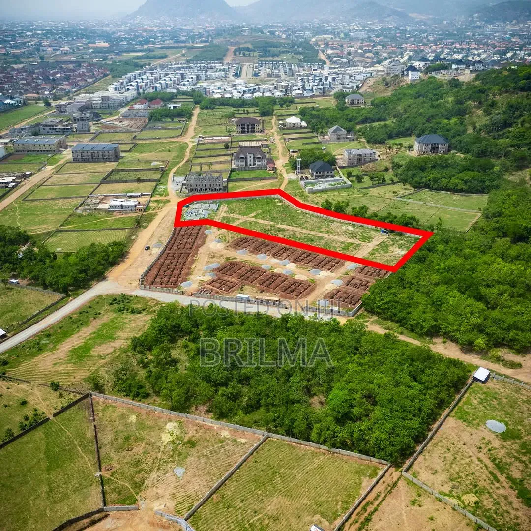 1 Hectare of Land in Lifecamp for Sale