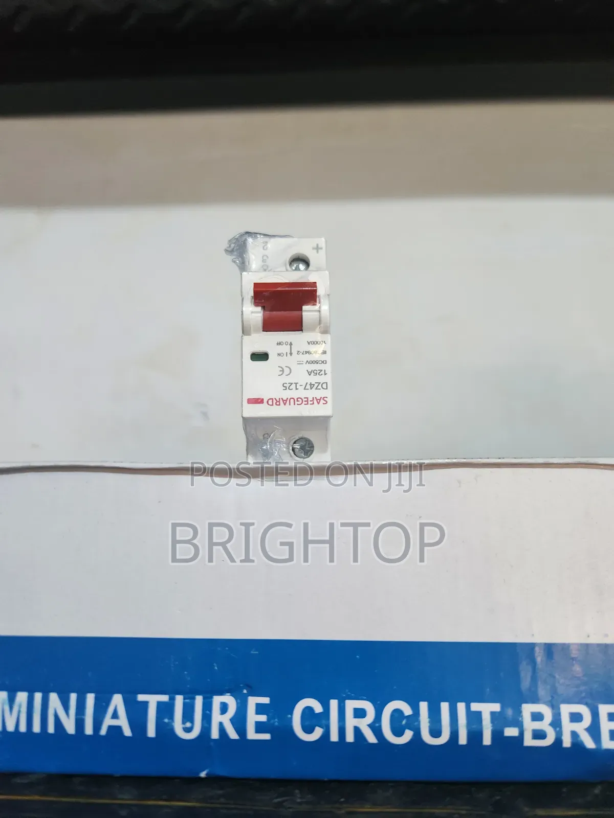 Safeguard Dz47-125 Dc Miniature Circuit Breaker