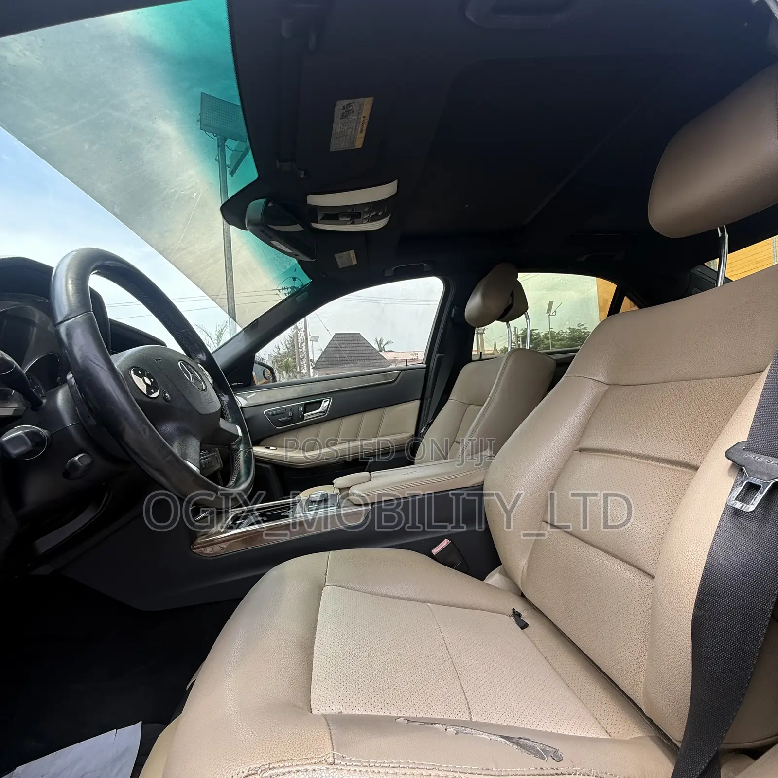 Mercedes-Benz E350 Base 4Matic Sedan AWD (3.5L 6cyl 7A) 2010 Black