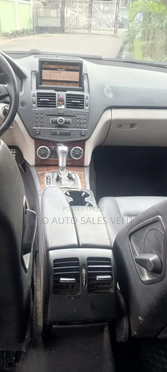Mercedes-Benz C300 Sport Sedan AWD (3.0L 6cyl 7A) 2009 Gray