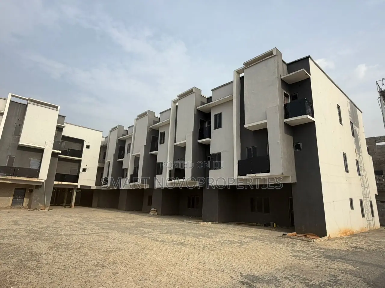 4bdrm Duplex in Jahi for sale