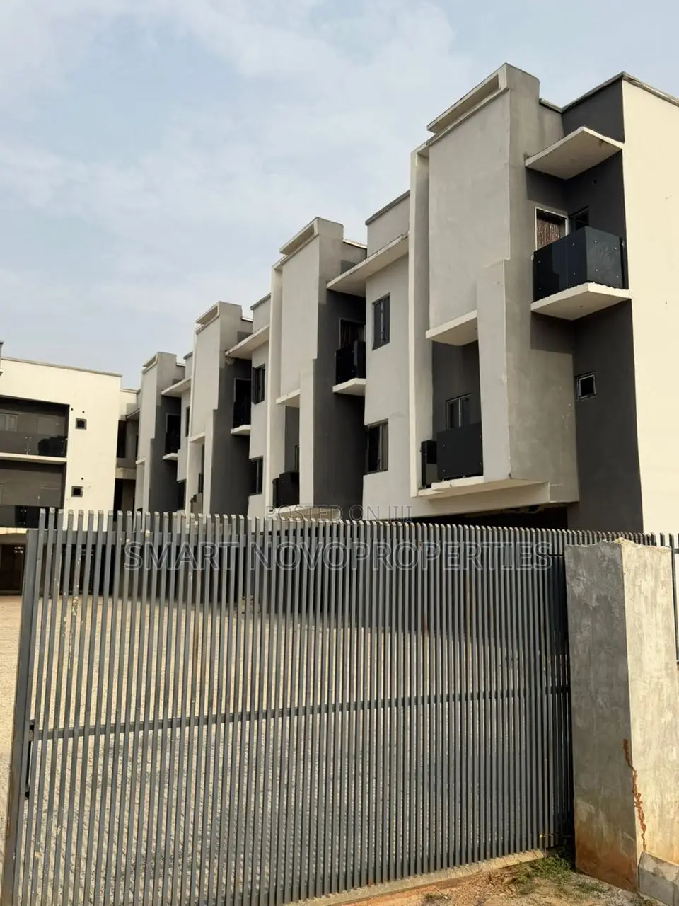4bdrm Duplex in Jahi for sale