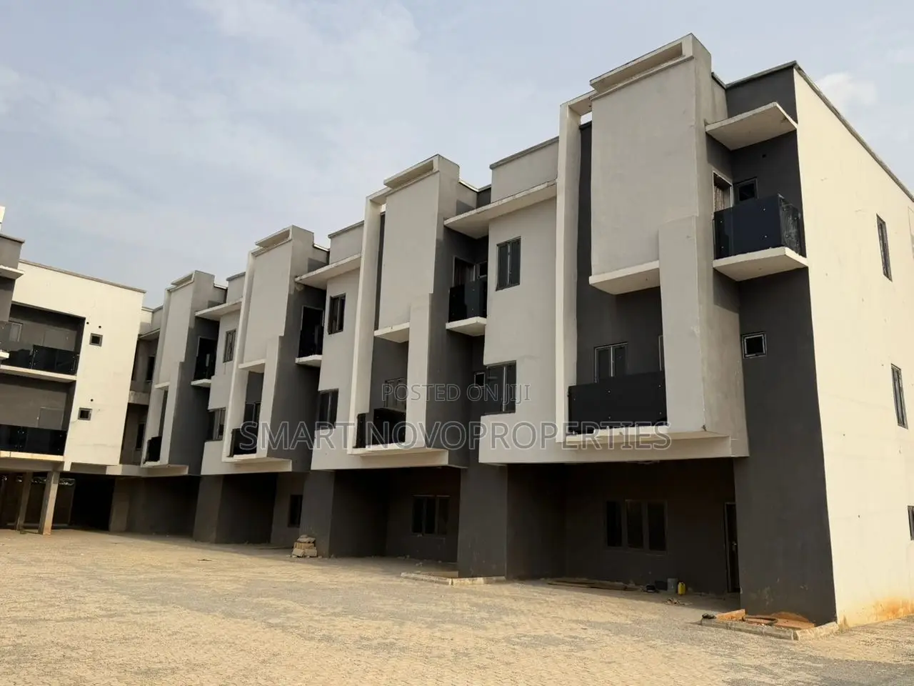 4bdrm Duplex in Jahi for sale