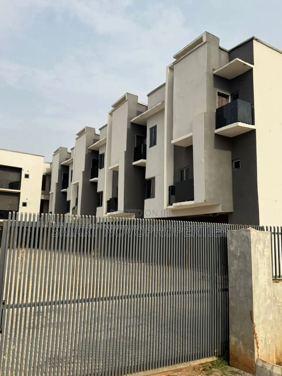 4bdrm Duplex in Jahi for sale