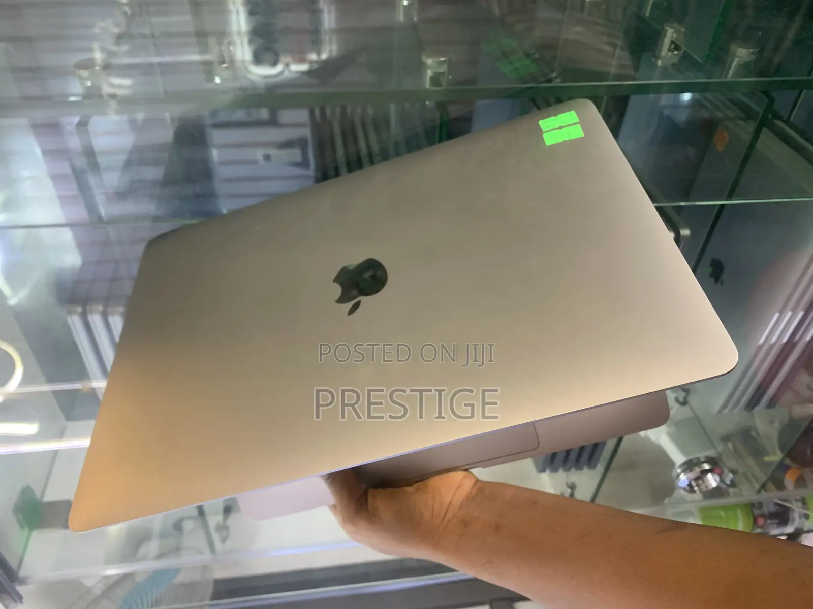Laptop Apple MacBook Pro 2020 16GB Intel Core i5 SSD 512GB