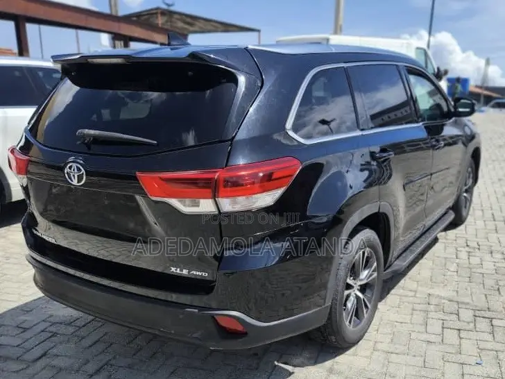 Toyota Highlander XLE V6 4x4 (3.5L 6cyl 6A) 2016 Black
