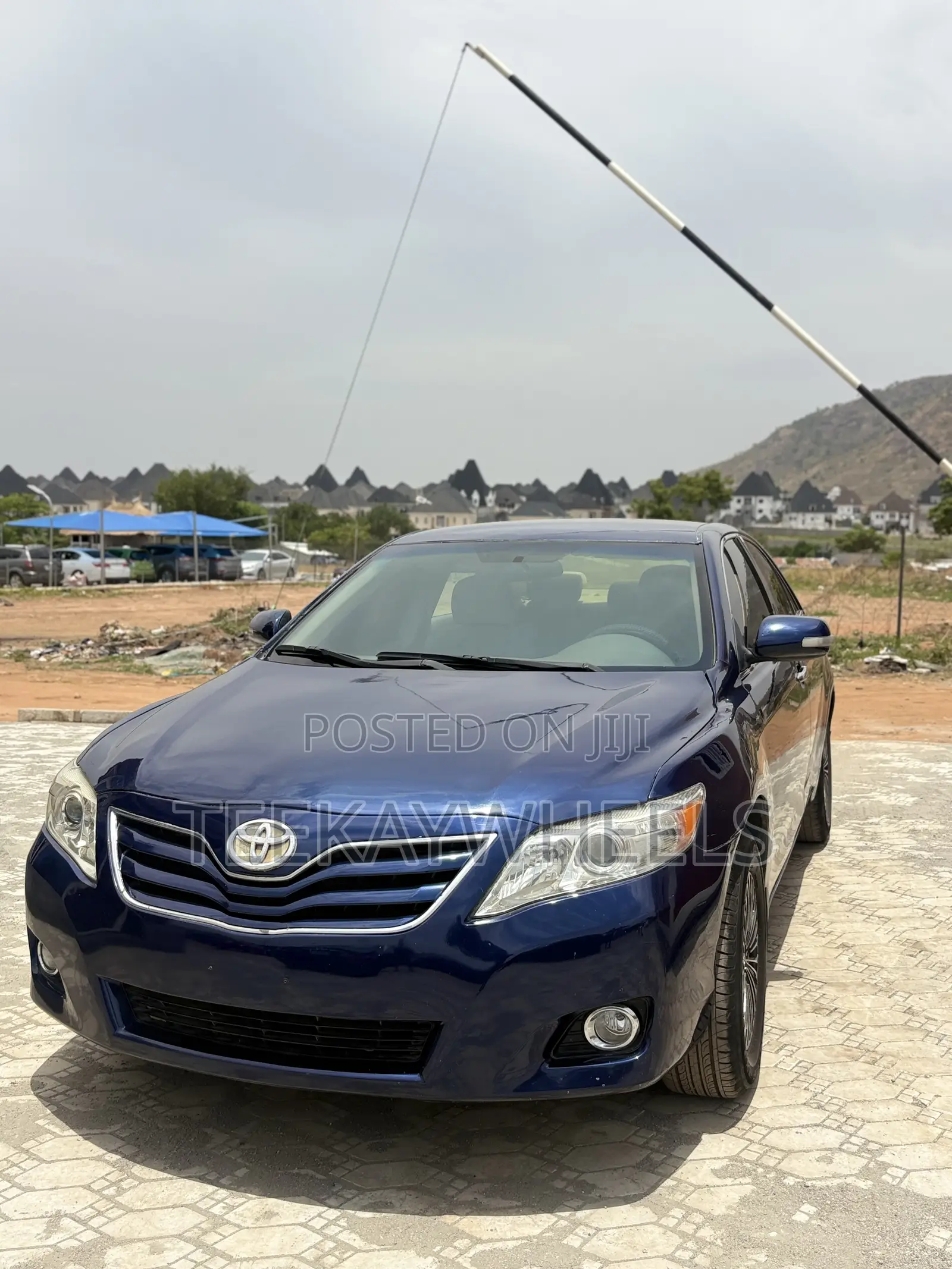 Toyota Camry Base 4dr Sedan (2.5L 4cyl 6M) 2010 Blue