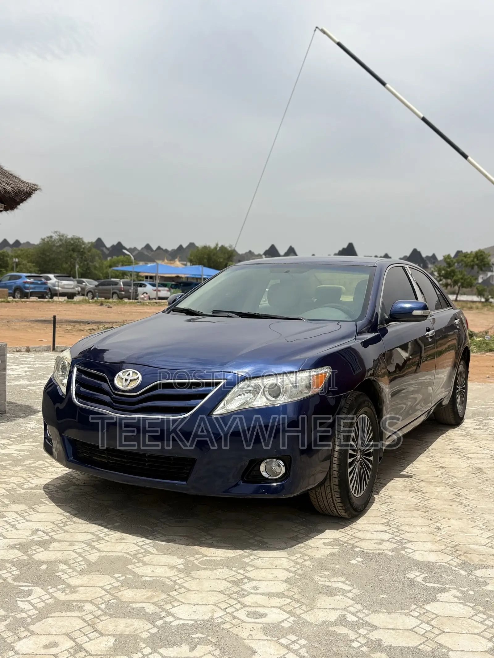 Toyota Camry Base 4dr Sedan (2.5L 4cyl 6M) 2010 Blue