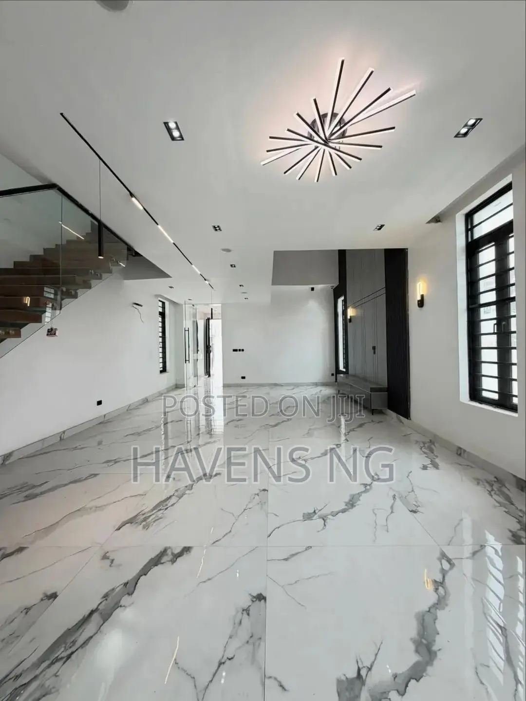 5bdrm Duplex in Lekki Phase 1 for sale
