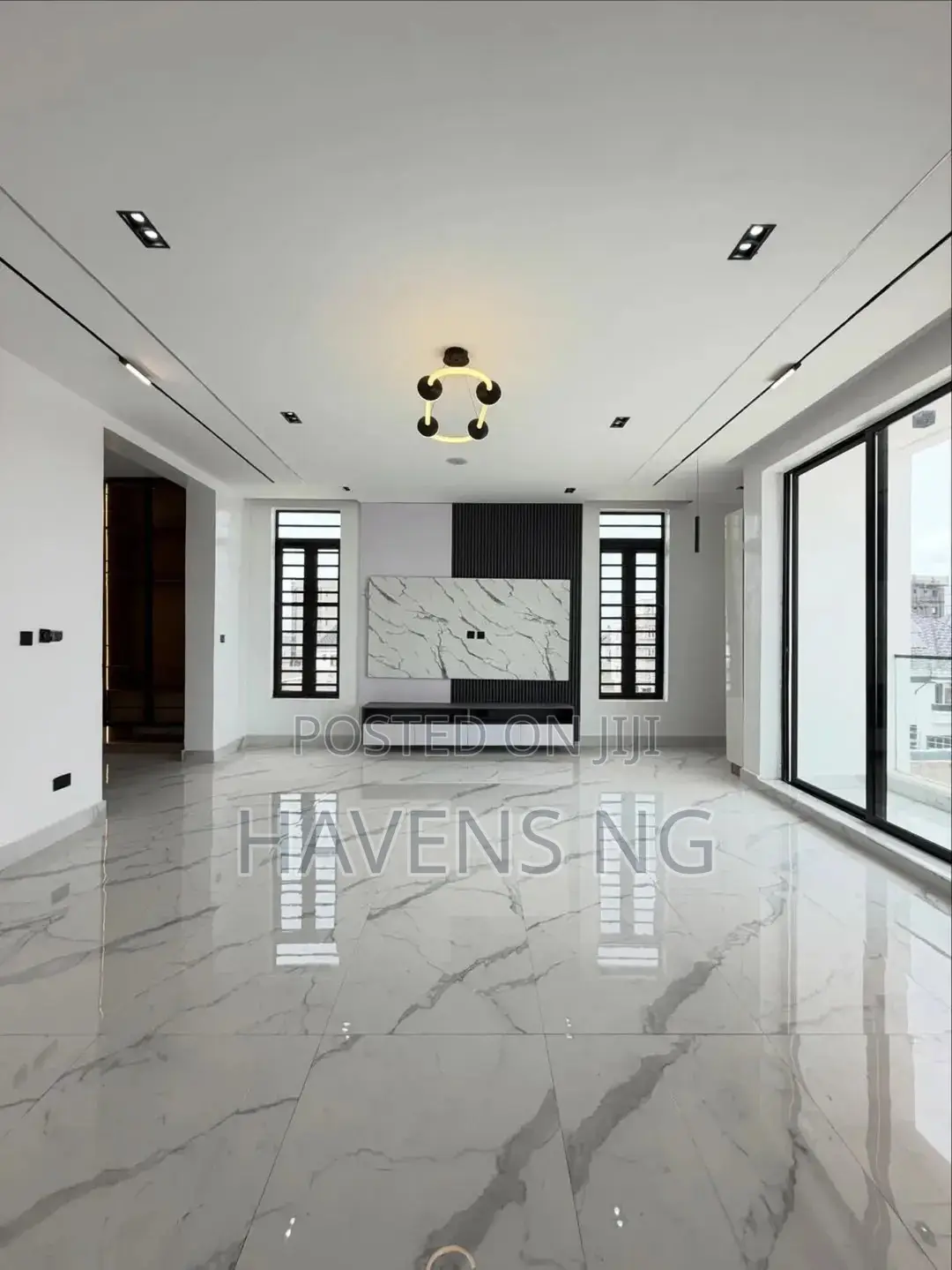 5bdrm Duplex in Lekki Phase 1 for sale
