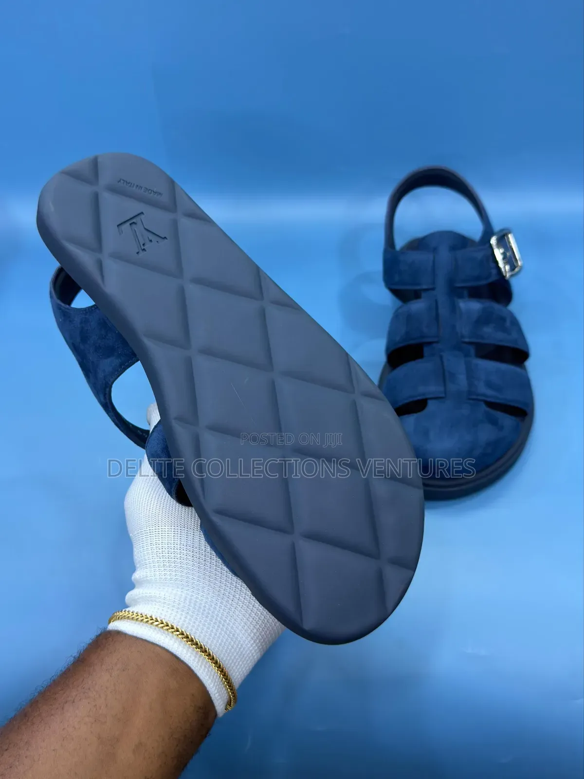0*Brand New Louis Vuitton Venice Sandals* *Available in Sizes