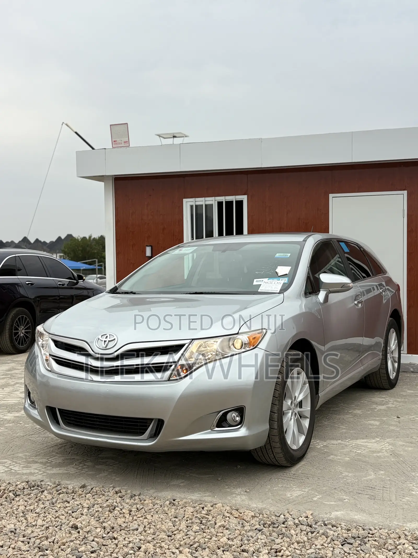 Toyota Venza XLE 4dr Wagon AWD (2.7L 4cyl 6A) 2015 Silver