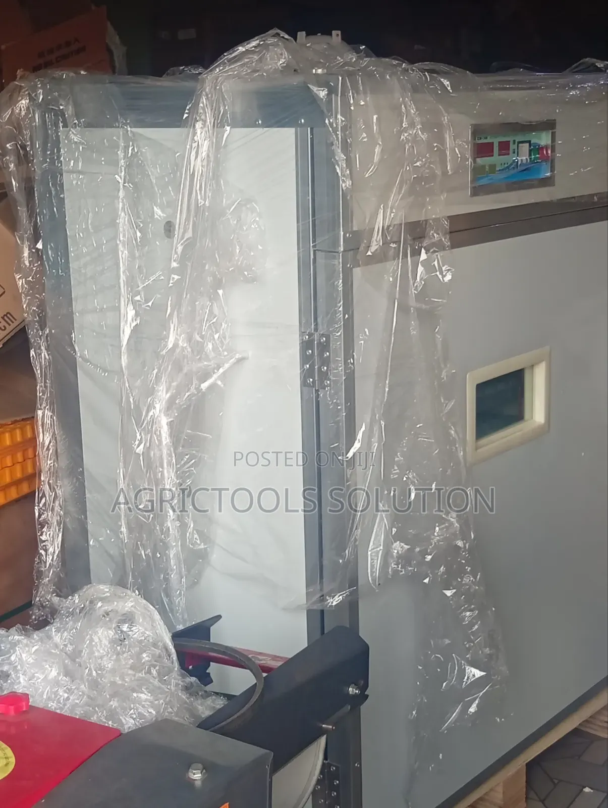 1056 Eggs Incubator