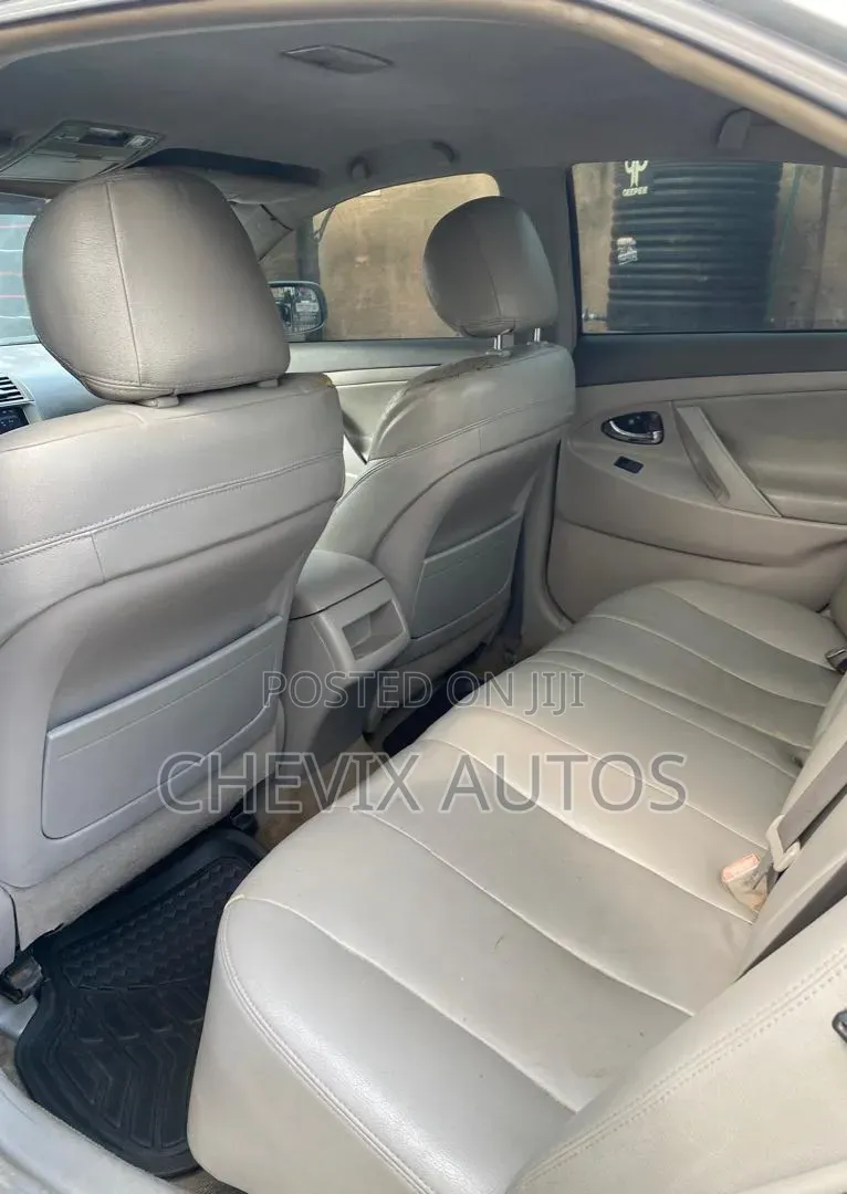 Toyota Camry LE 4dr Sedan (2.4L 4cyl 5A) 2008 Silver