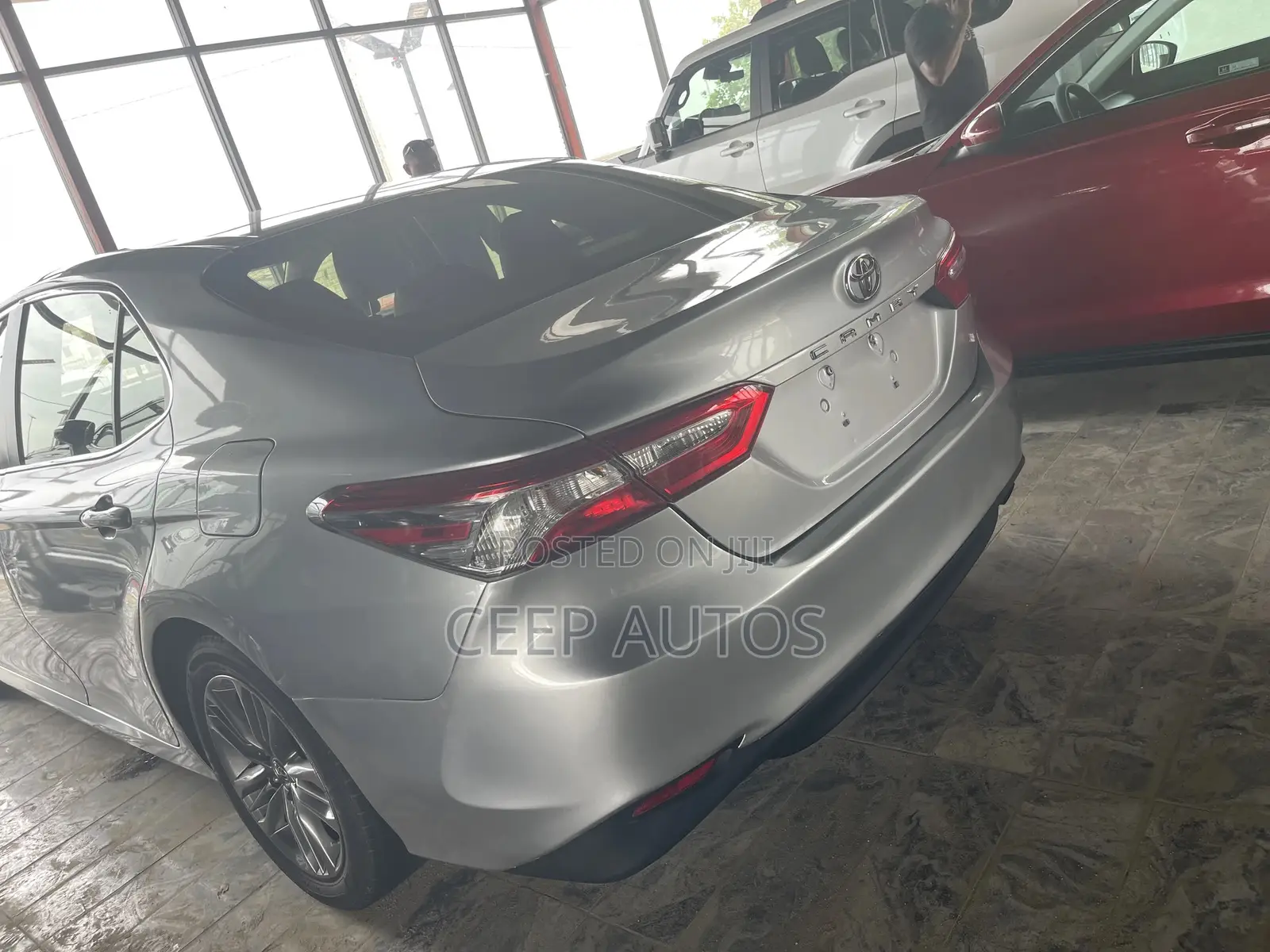Toyota Camry 2018 Silver