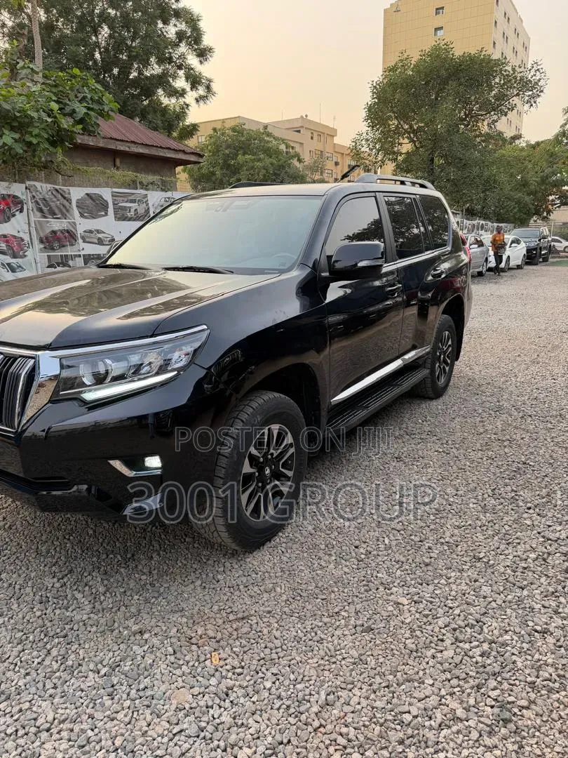 Toyota Land Cruiser Prado 4.0 Petrol TX-L 2016 Black