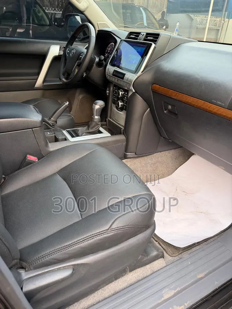 Toyota Land Cruiser Prado 4.0 Petrol TX-L 2016 Black