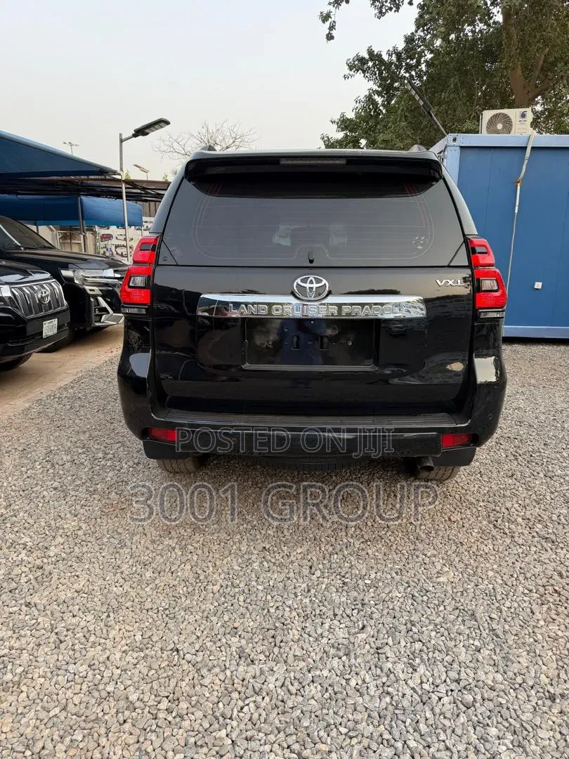 Toyota Land Cruiser Prado 4.0 Petrol TX-L 2016 Black