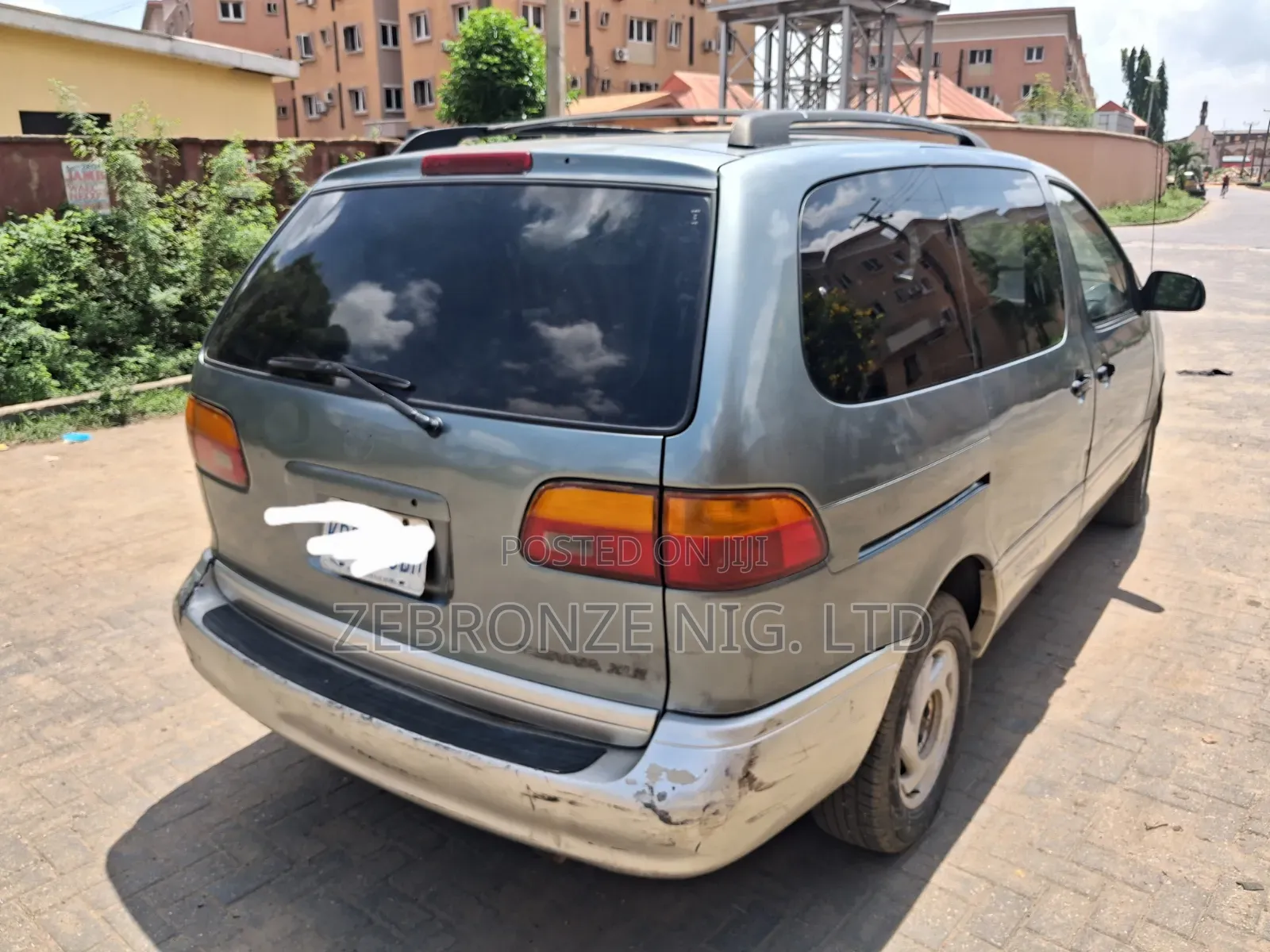 Toyota Sienna XLE 2002 Green