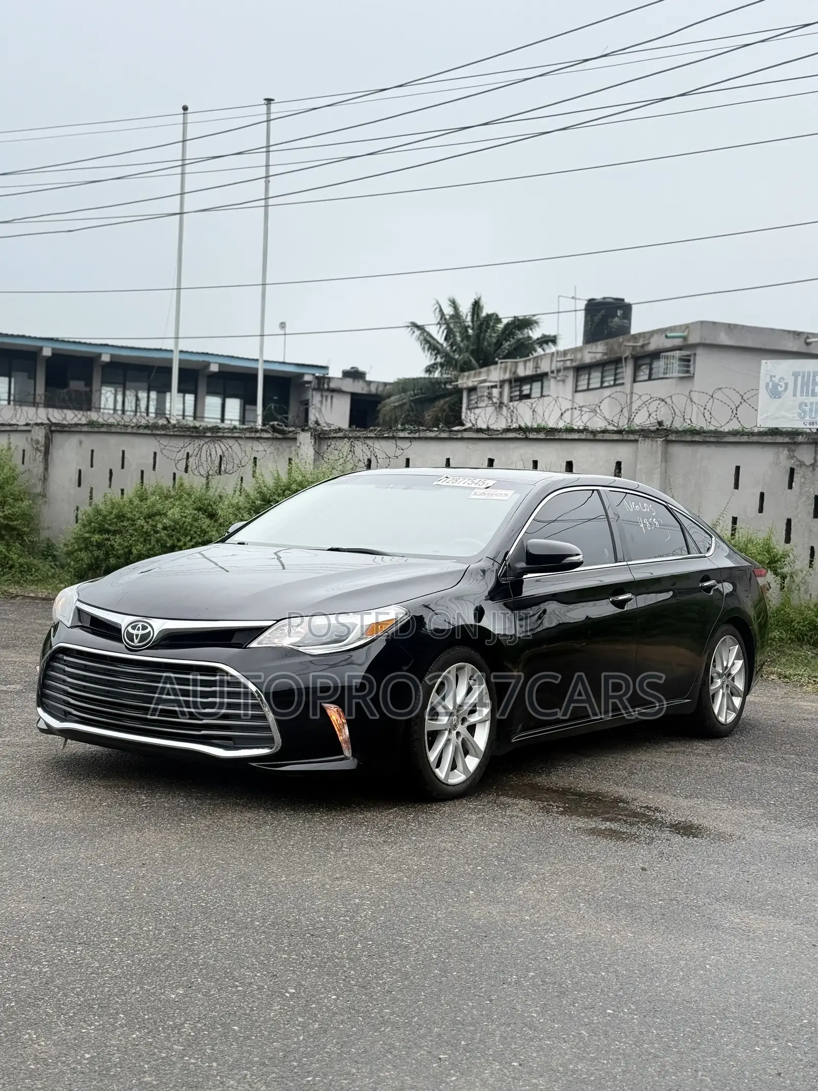 Toyota Avalon XLE Premium Sedan FWD (3.5L 6cyl 6A) 2013 Black