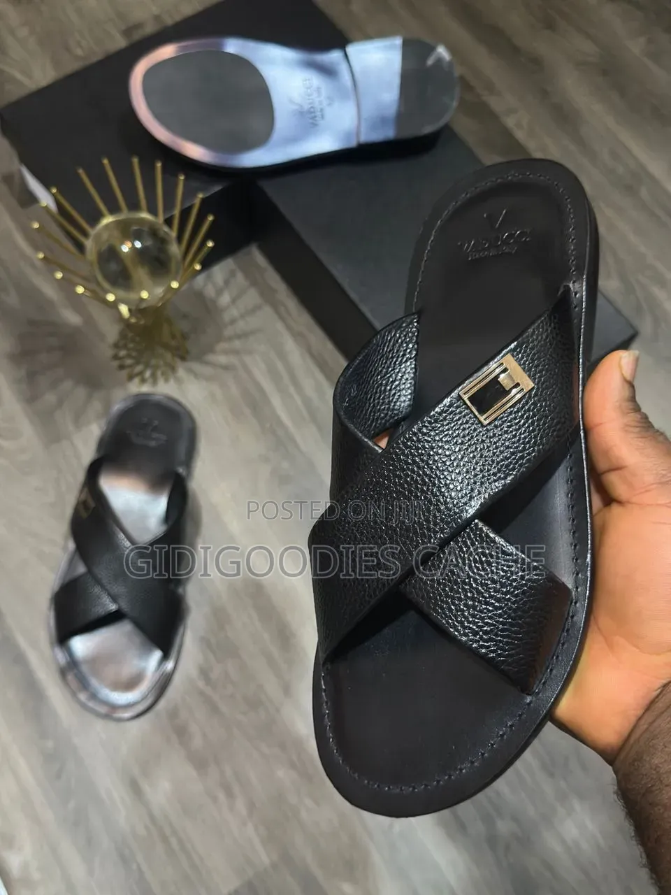 Black/Blue Pebbled Leather Vaducci Cross-Strap Slippers in Size 40-46
