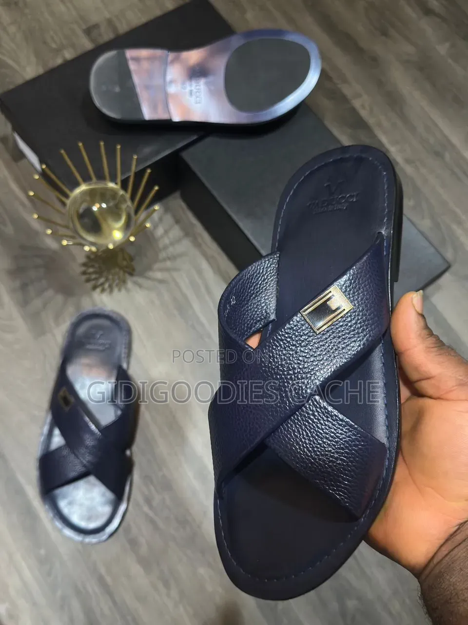 Black/Blue Pebbled Leather Vaducci Cross-Strap Slippers in Size 40-46