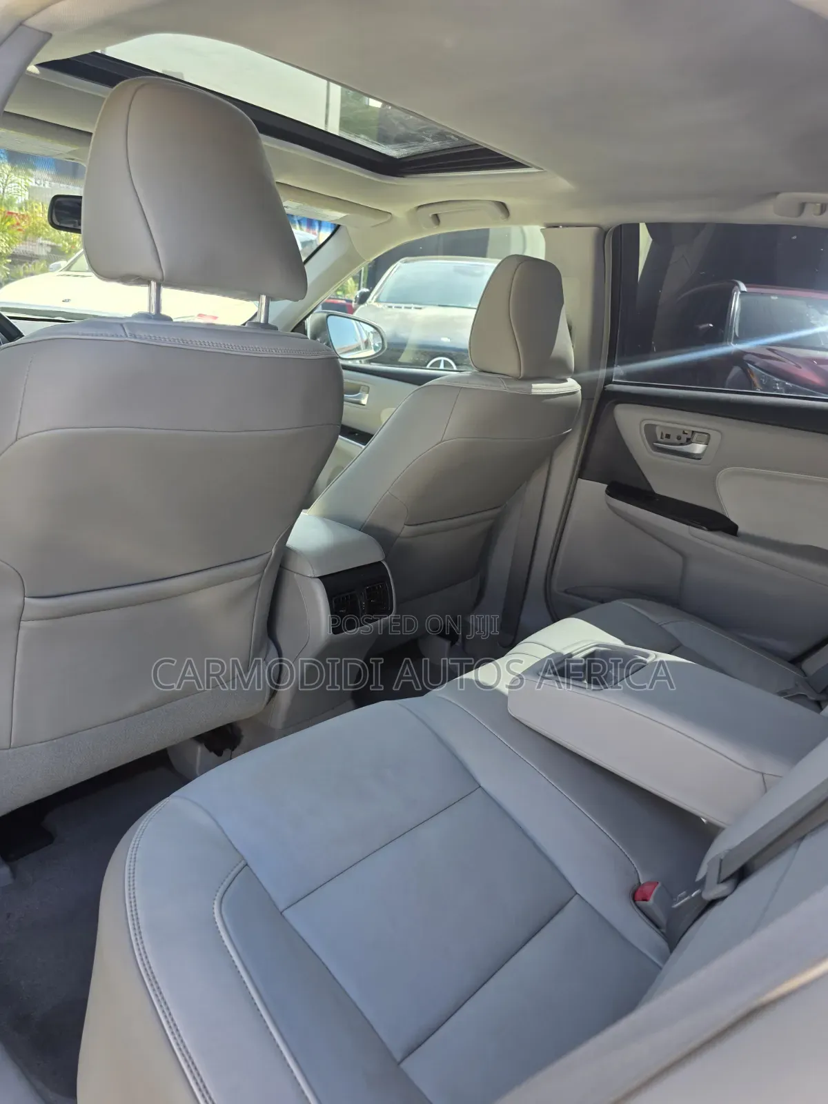 Toyota Camry XLE V6 4dr Sedan (3.6L 6cyl 6A) 2016 White