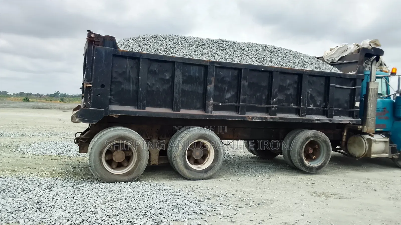All Size of Material Are Available for Granite and Chipping