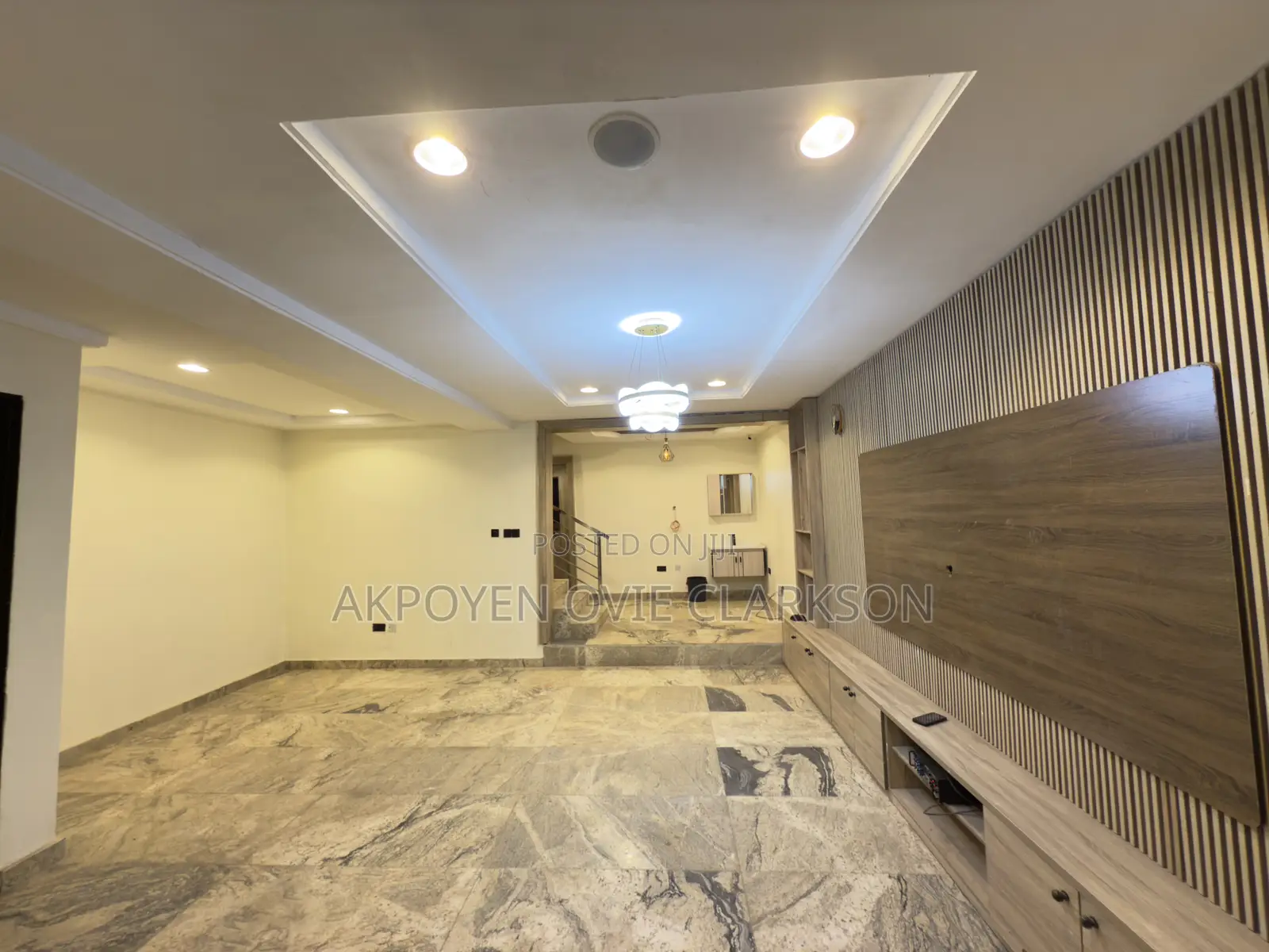 4bdrm Townhouse/Terrace in Life Camp for Sale