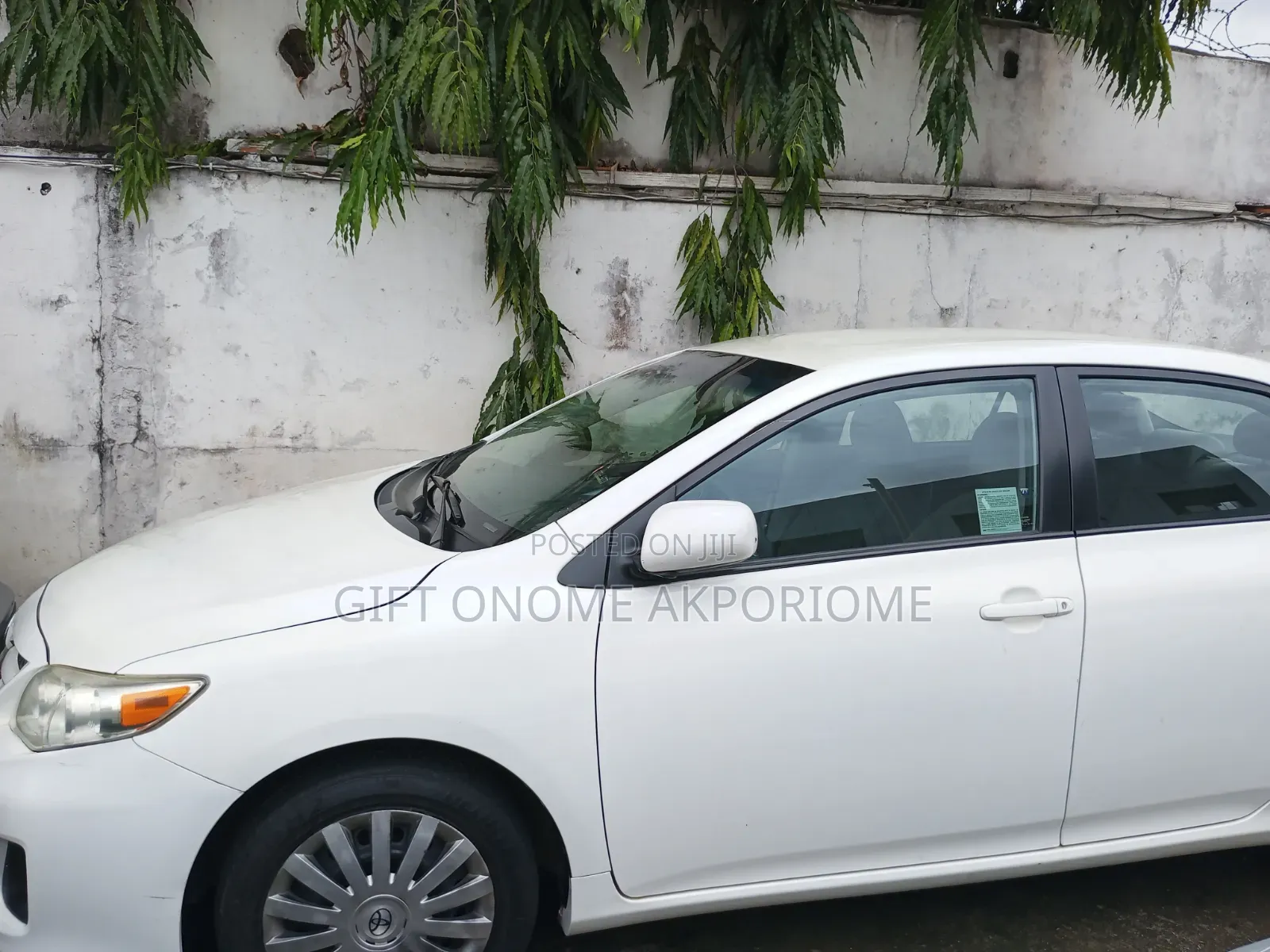 Toyota Corolla LE 4dr Sedan (1.8L 4cyl 4A) 2012 White