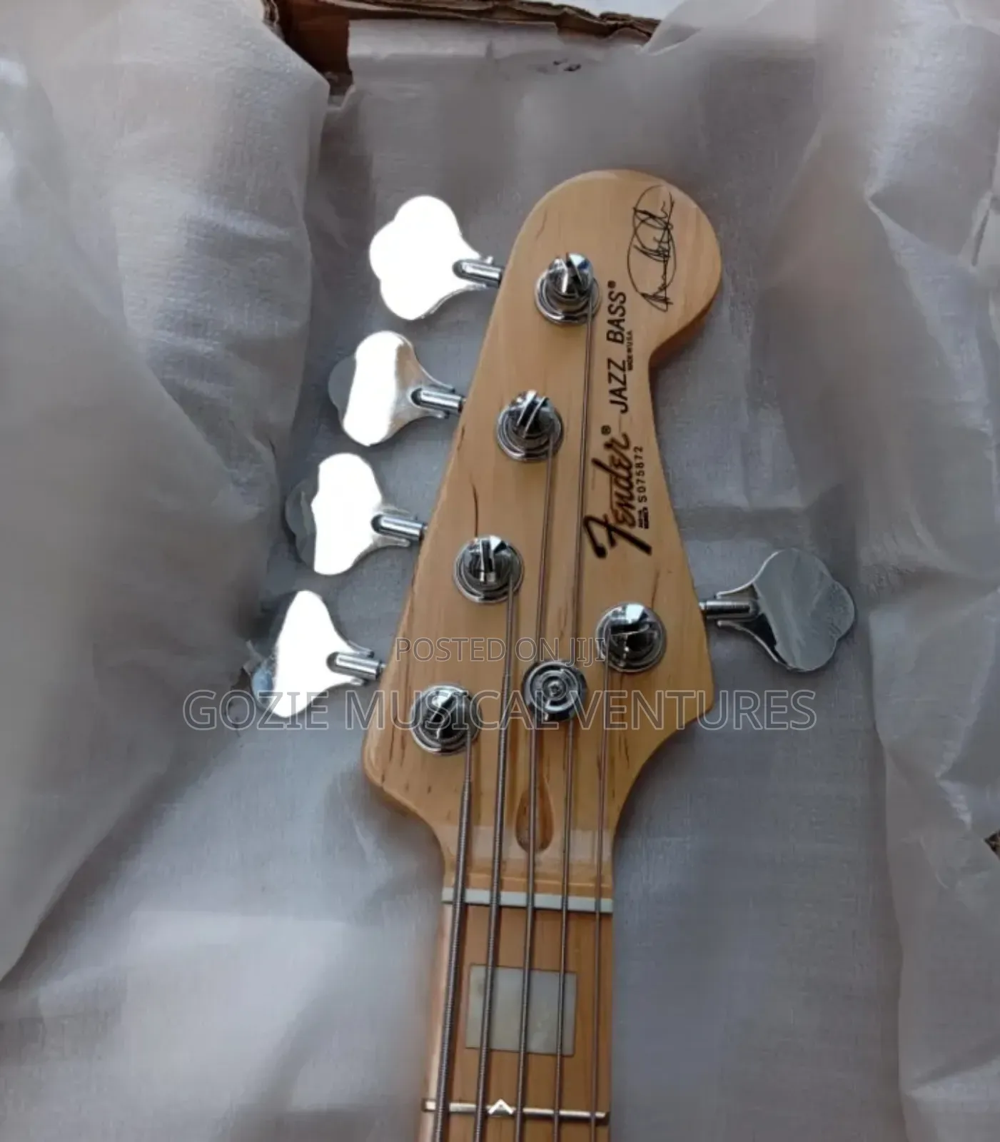 Quality Fender Jazz Bass Guitar Wood and Red Colour With Quality Sound
