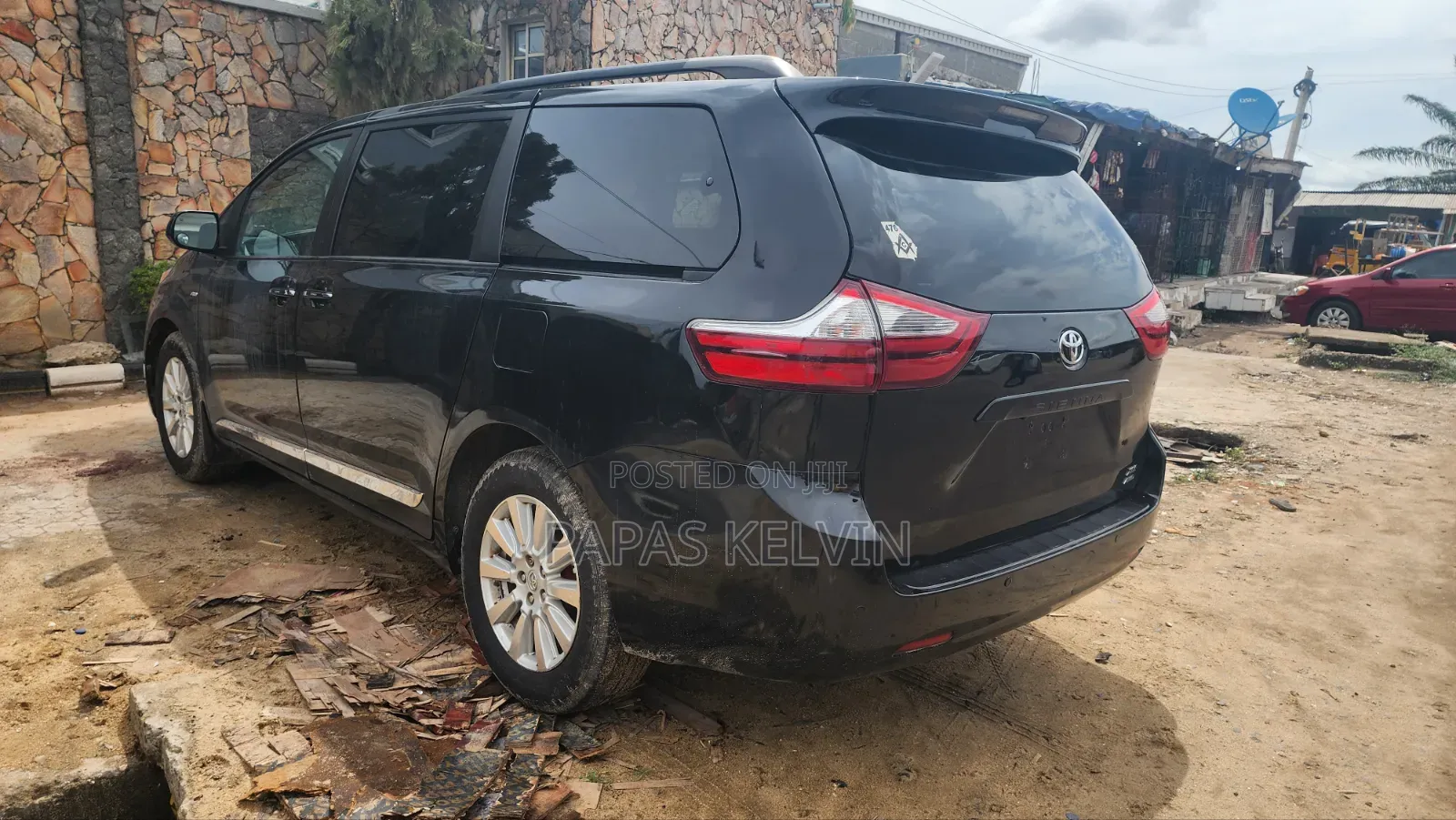 Toyota Sienna XLE 7 Passenger (3.5L 6cyl 8A) 2017 Black
