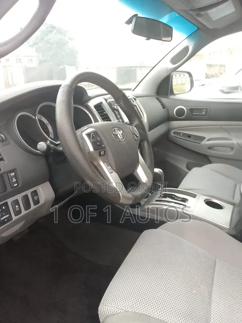 Toyota Tacoma TRD PRO V6 4dr Access Cab 4WD 6.1 ft. SB (4.0L 6cyl 6M)