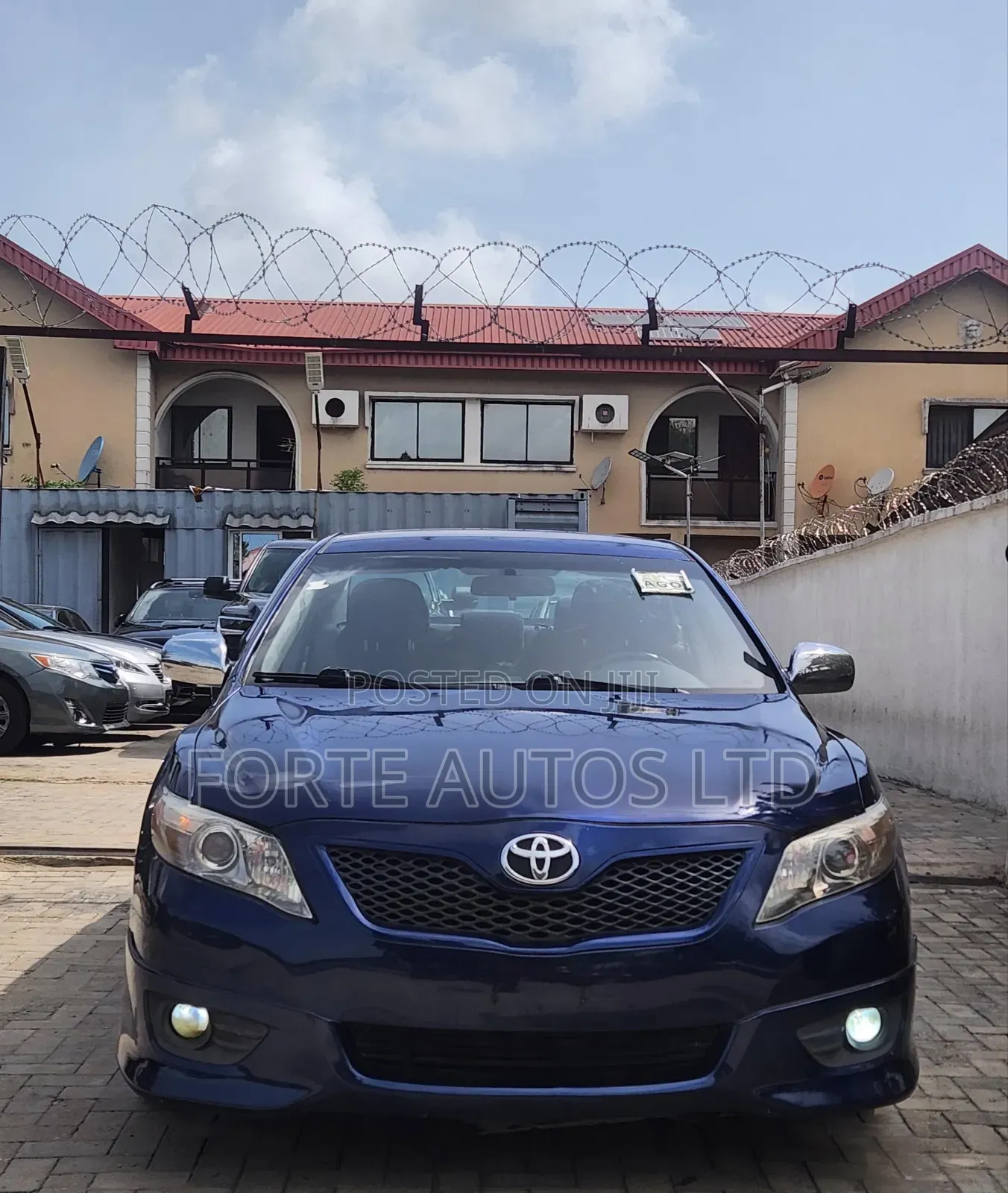 Toyota Camry SE 4dr Sedan (2.5L 4cyl 6A) 2011 Blue