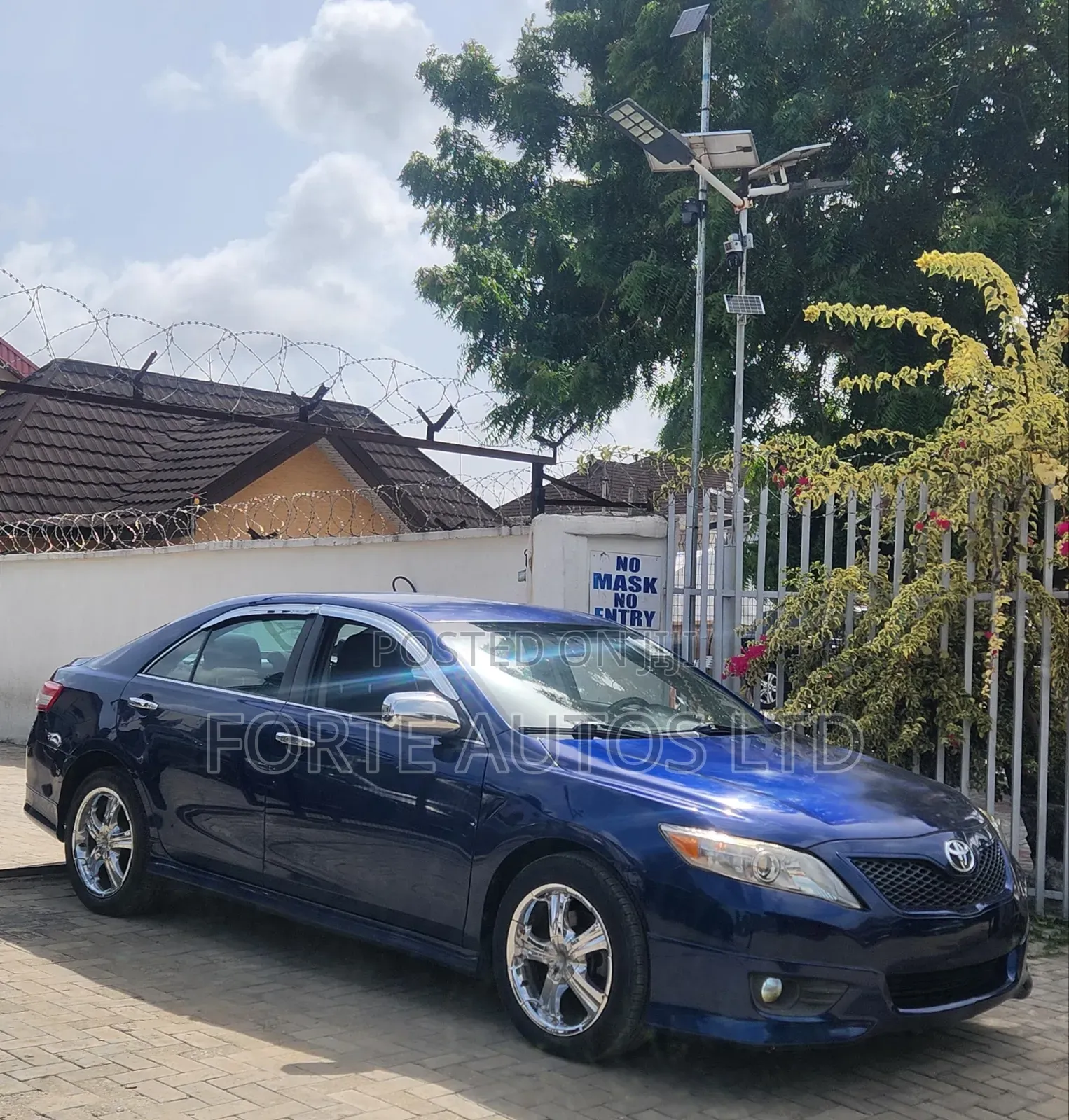 Toyota Camry SE 4dr Sedan (2.5L 4cyl 6A) 2011 Blue